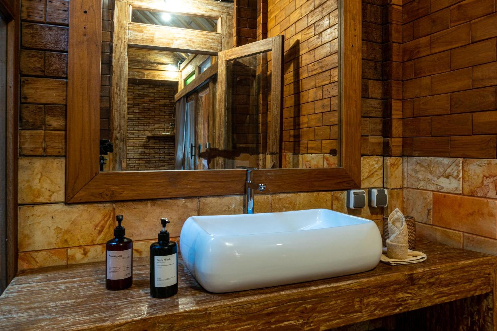 Jawa House Private Villas ギリ・トラワンガン エクステリア 写真